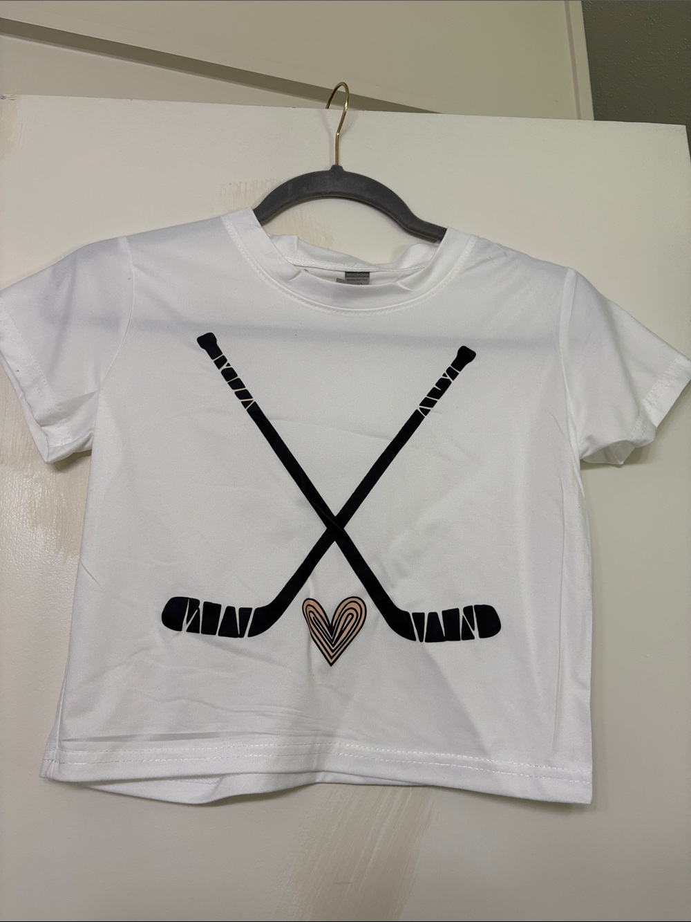 Women’s cropped White Hockey Graphic Tee